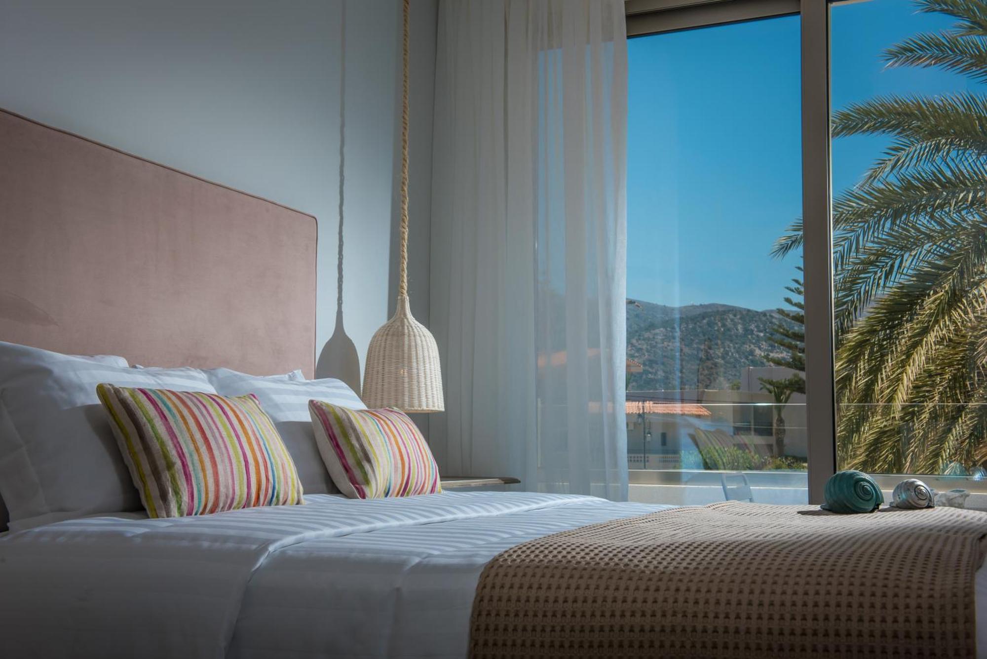 Drossia Palms Hotel And Nisos Beach Suites Malia Oda fotoğraf