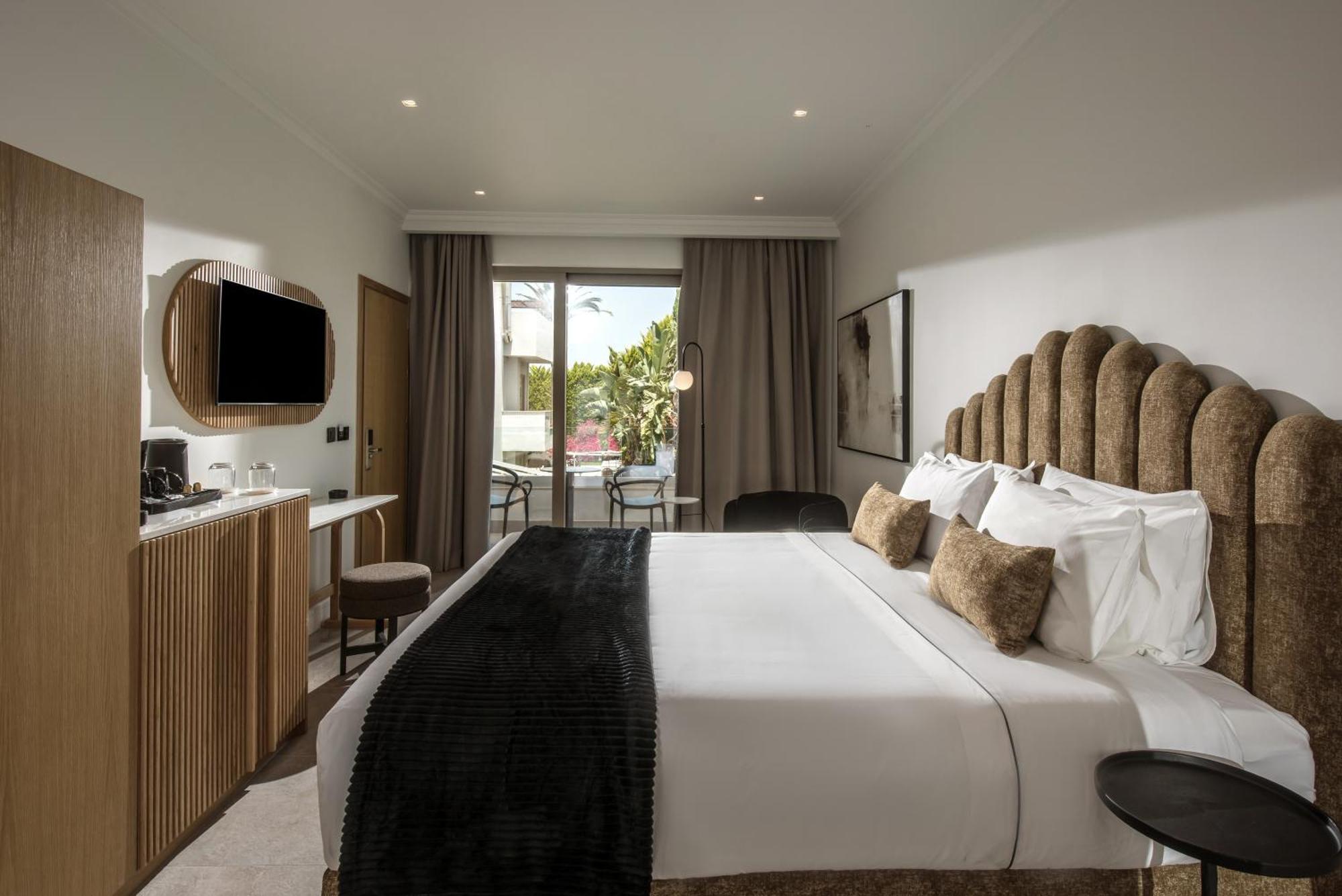 Drossia Palms Hotel And Nisos Beach Suites Malia Dış mekan fotoğraf