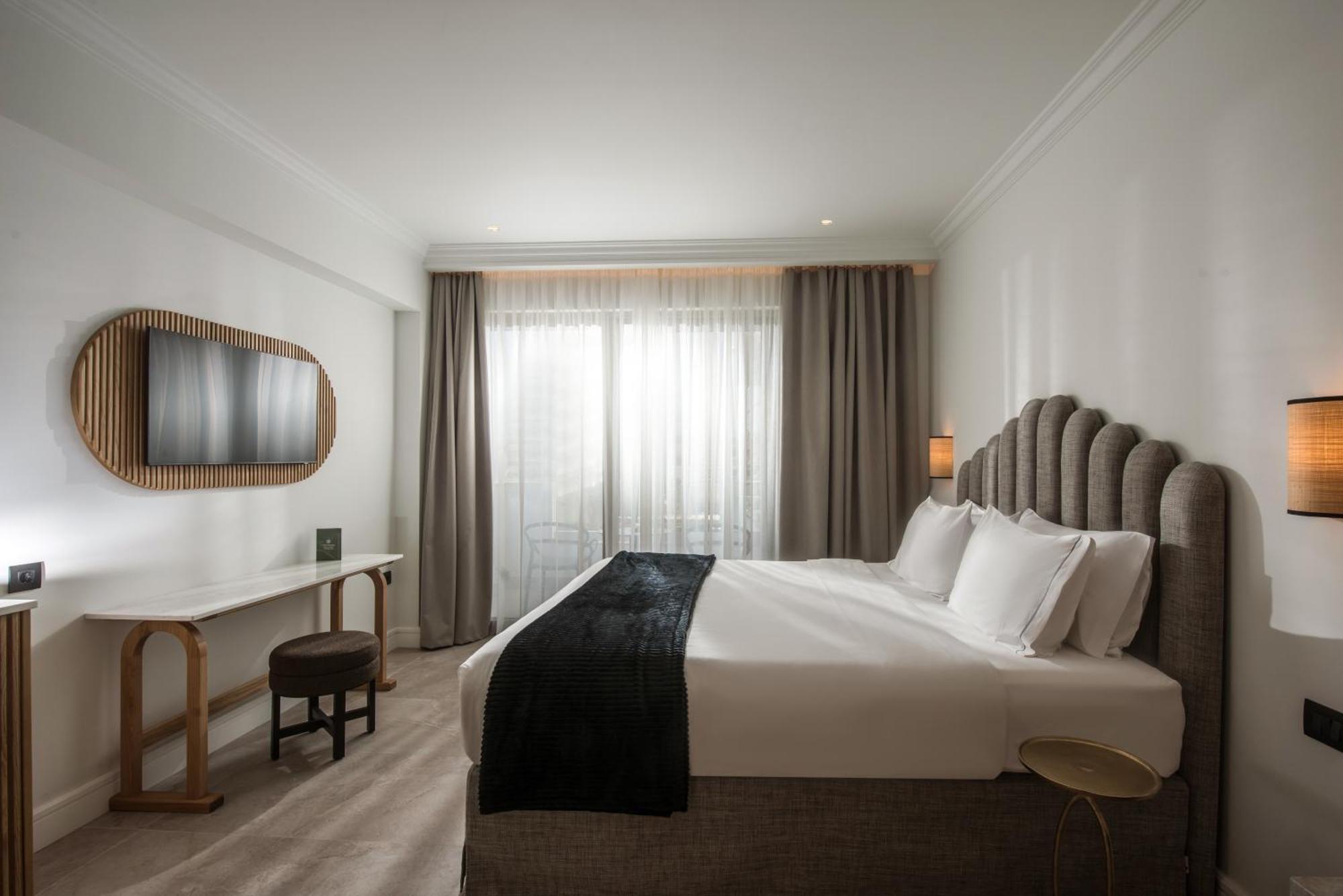 Drossia Palms Hotel And Nisos Beach Suites Malia Dış mekan fotoğraf