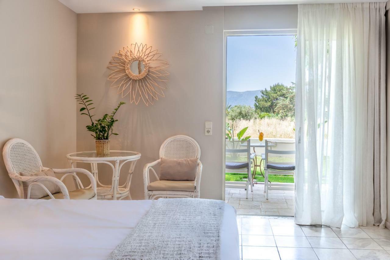 Drossia Palms Hotel And Nisos Beach Suites Malia Oda fotoğraf